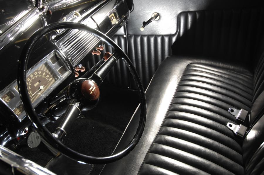  Ford DeLuxe Club Coupe 1940 года  (фото 2 из 4)